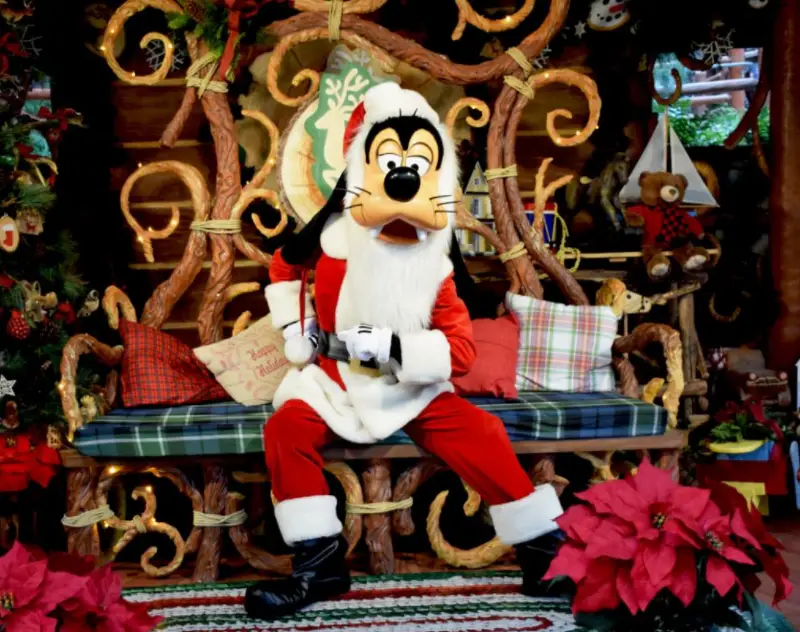 Santa Goofy Is Now Meeting Guests At Disneyland Resort
