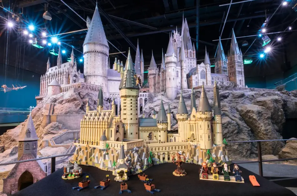 hogwarts at christmas lego