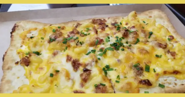 Check Out The Bacon Macaroni And Cheese Flatbread At Magic Kingdom