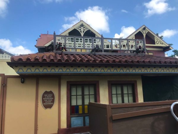 Magic Kingdom's Club 33 Is Now Visible Without Scrims