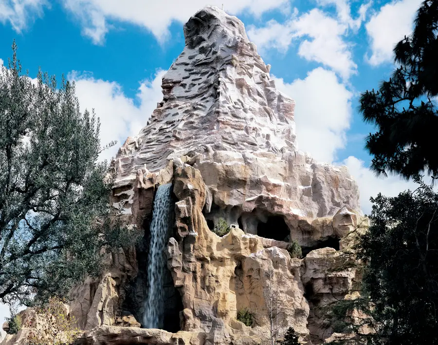 Disneyland Resorts Refurbishments for November 2018