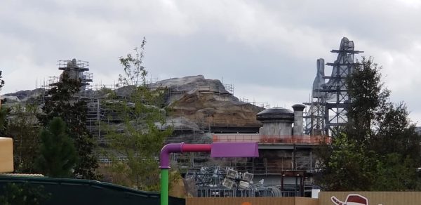 Construction Update for Star Wars: Galaxy Edge!