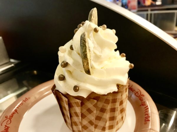 Golden Mickey Cupcake Premieres at All Star Movies