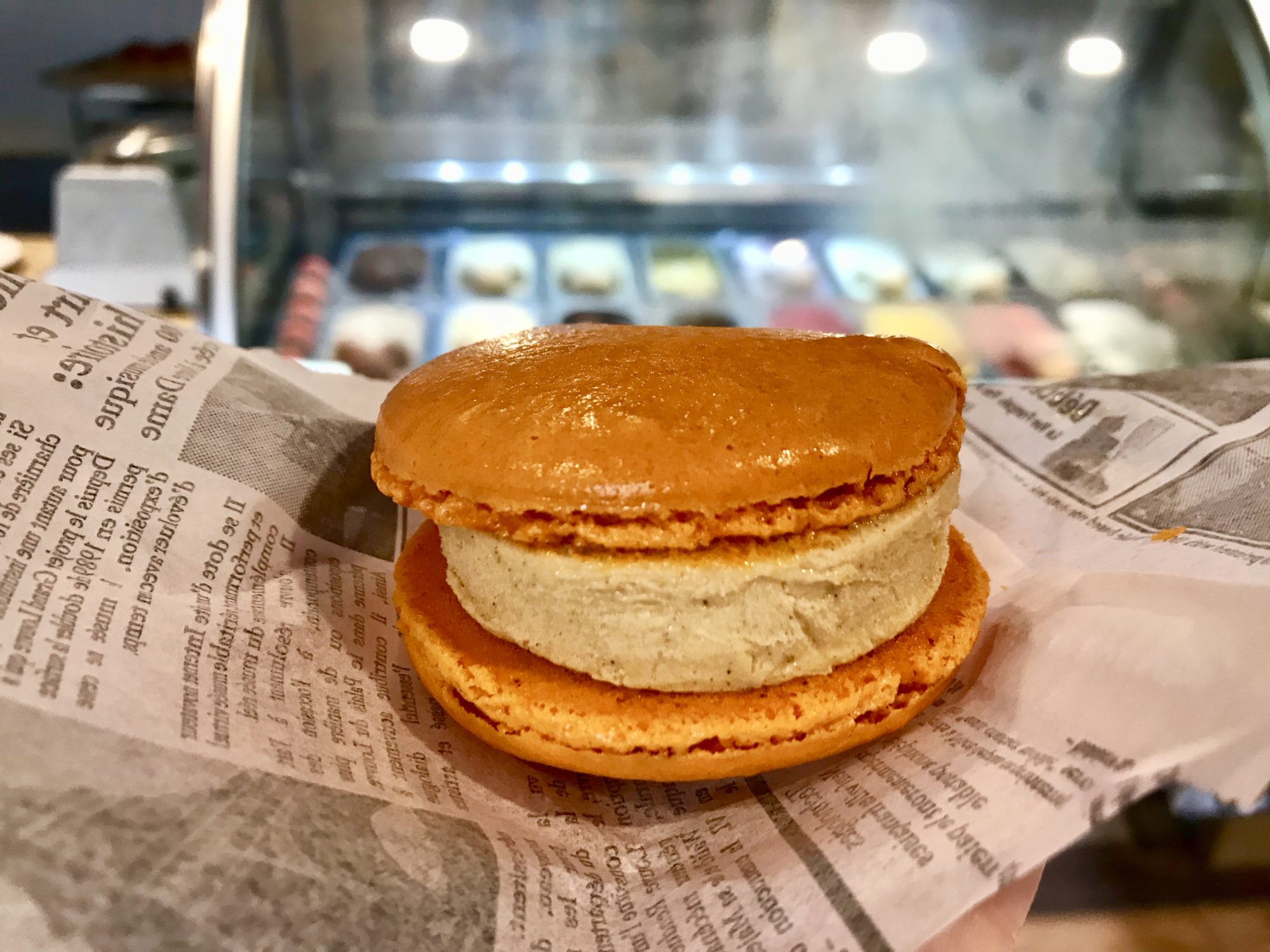Pumpkin Spice Macaron Sandwich – C’est Parfait!