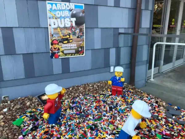 Construction Lego at Disney Springs