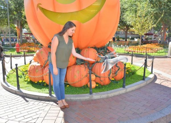 Spooktacular Photo Pass Shots Arrive at Disneyland