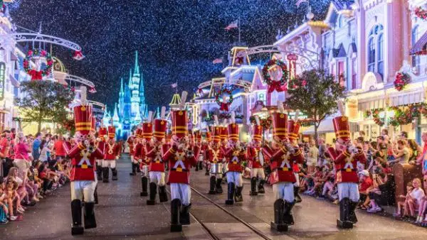 The Ultimate Christmastime Package Arrives for the Holidays at Disney World