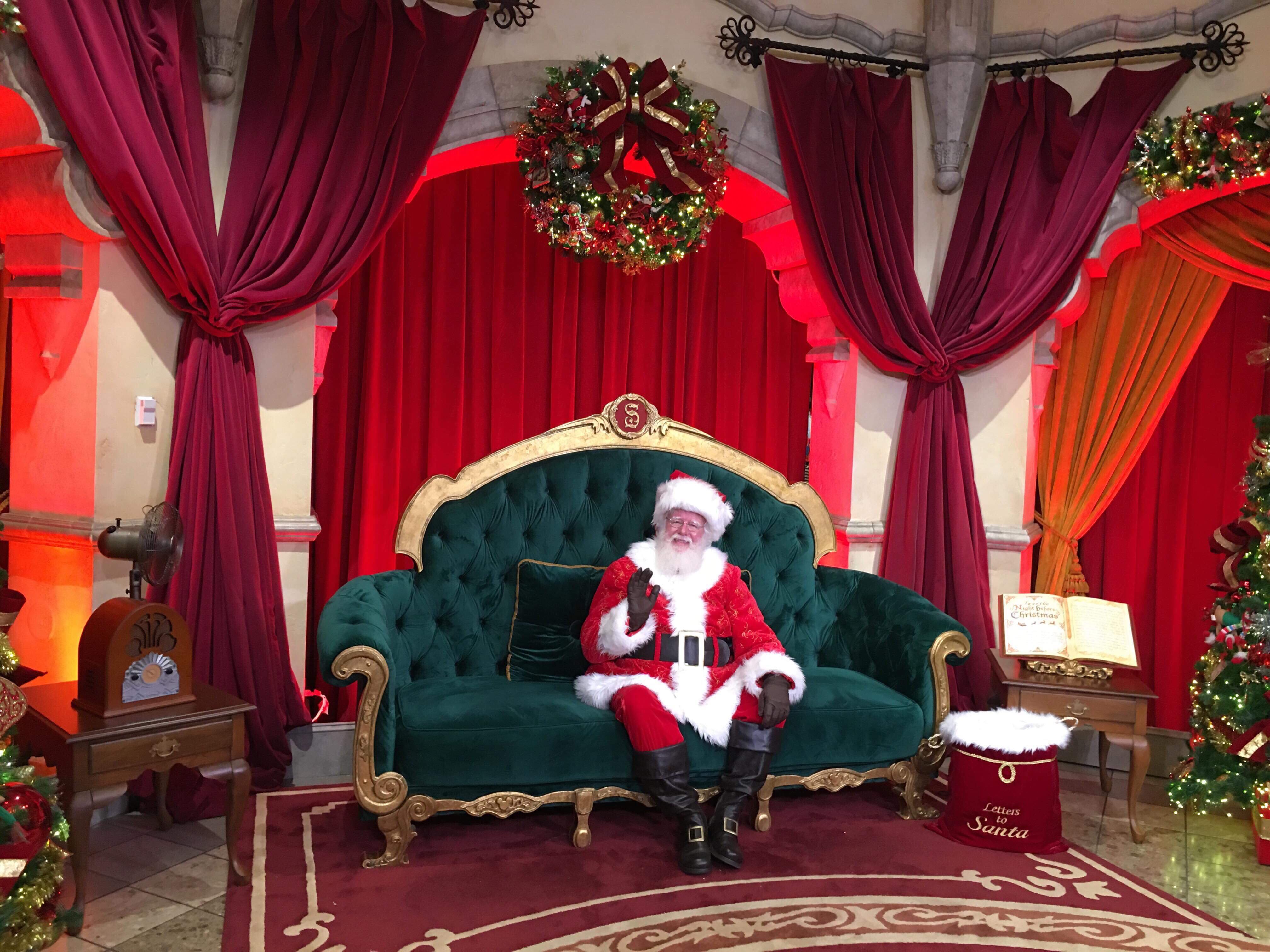 Meet Santa at Disney’s Hollywood Studios