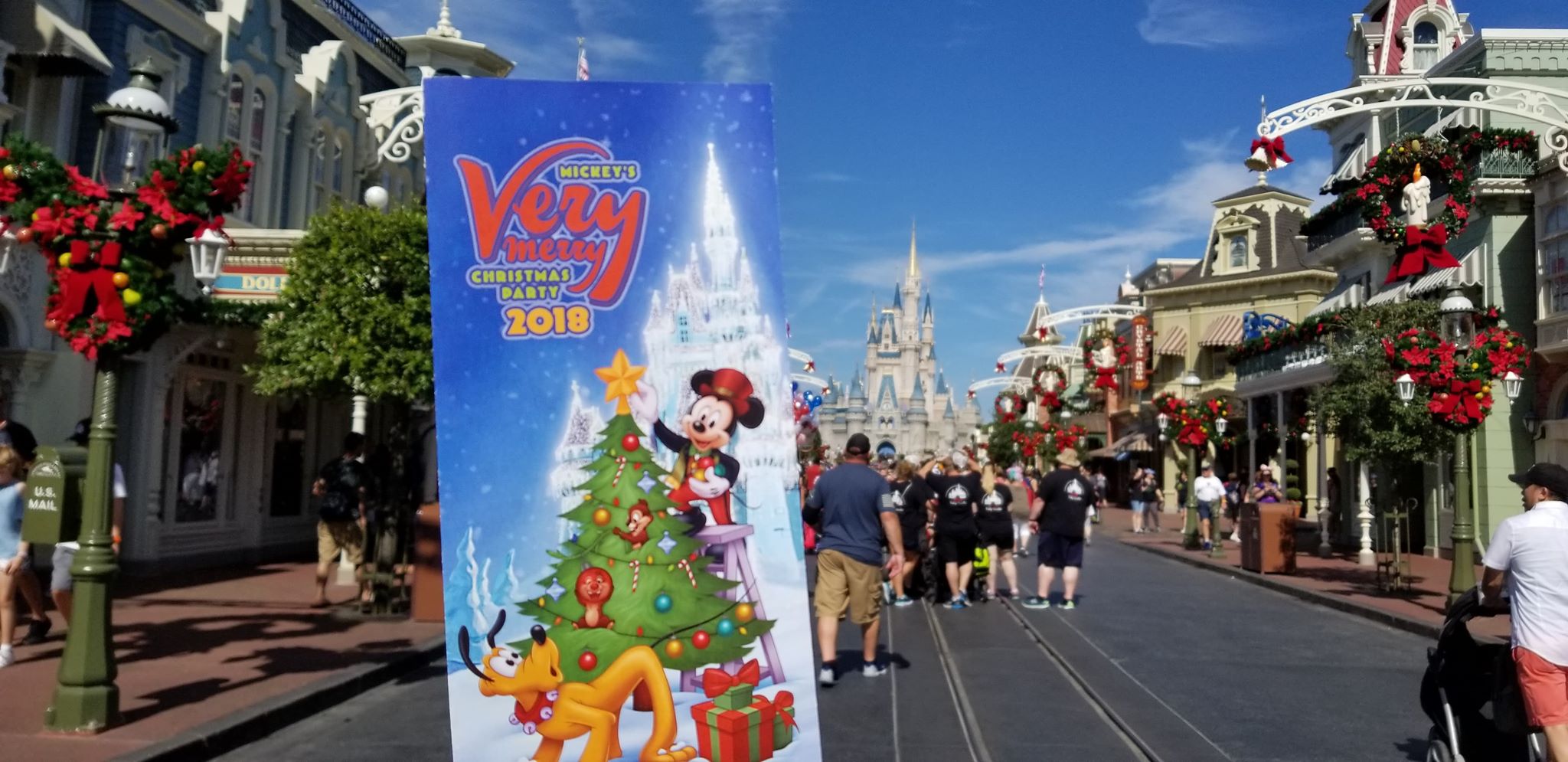 Mickey’s Very Merry Christmas Party Maps