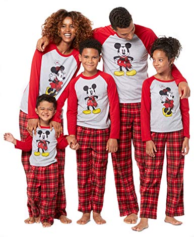 Disney Family Sleepwear For Cozy Holiday Evenings