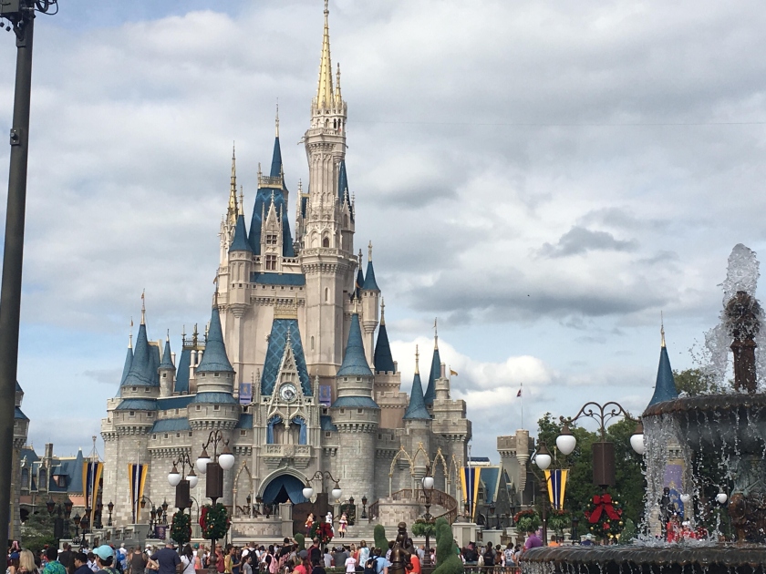 5 Children Have Died in a Fiery Crash Heading to Walt Disney World