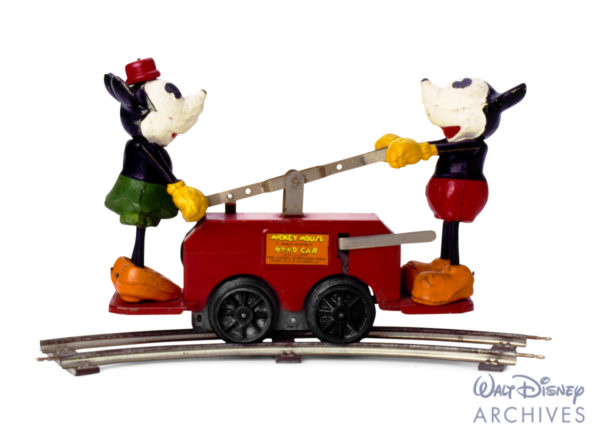 Collecting-Mickey_Hand-Car