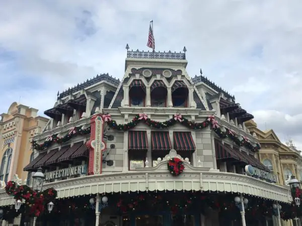 Magic Kingdom Holiday Decor