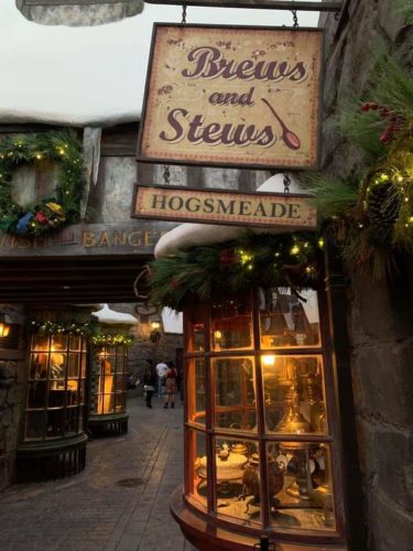 The"Magic of Christmas" Comes Alive at Wizarding World of Harry Potter