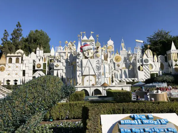 Have a First Look at Disneyland’s Magical Holiday Decorations!
