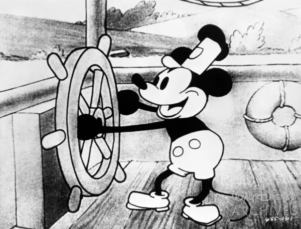 Mouse-In-Shorts_Steamboat-Willie