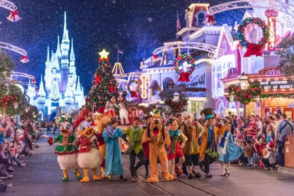 Mickey's Very Merry Christmas parade