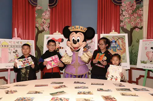 Shanghai Disney Resort Celebrate Mickey and Minnie Like Only They Can