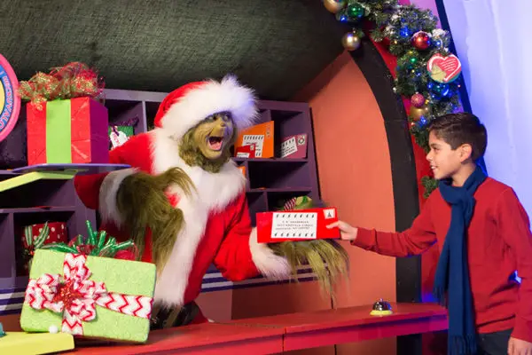 Add Extra Green To Your Holiday As "Grinchmas" Returns To Universal Studios Hollywood 