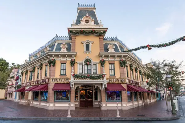 10 Essential Shopping Destinations at the Disneyland Resort