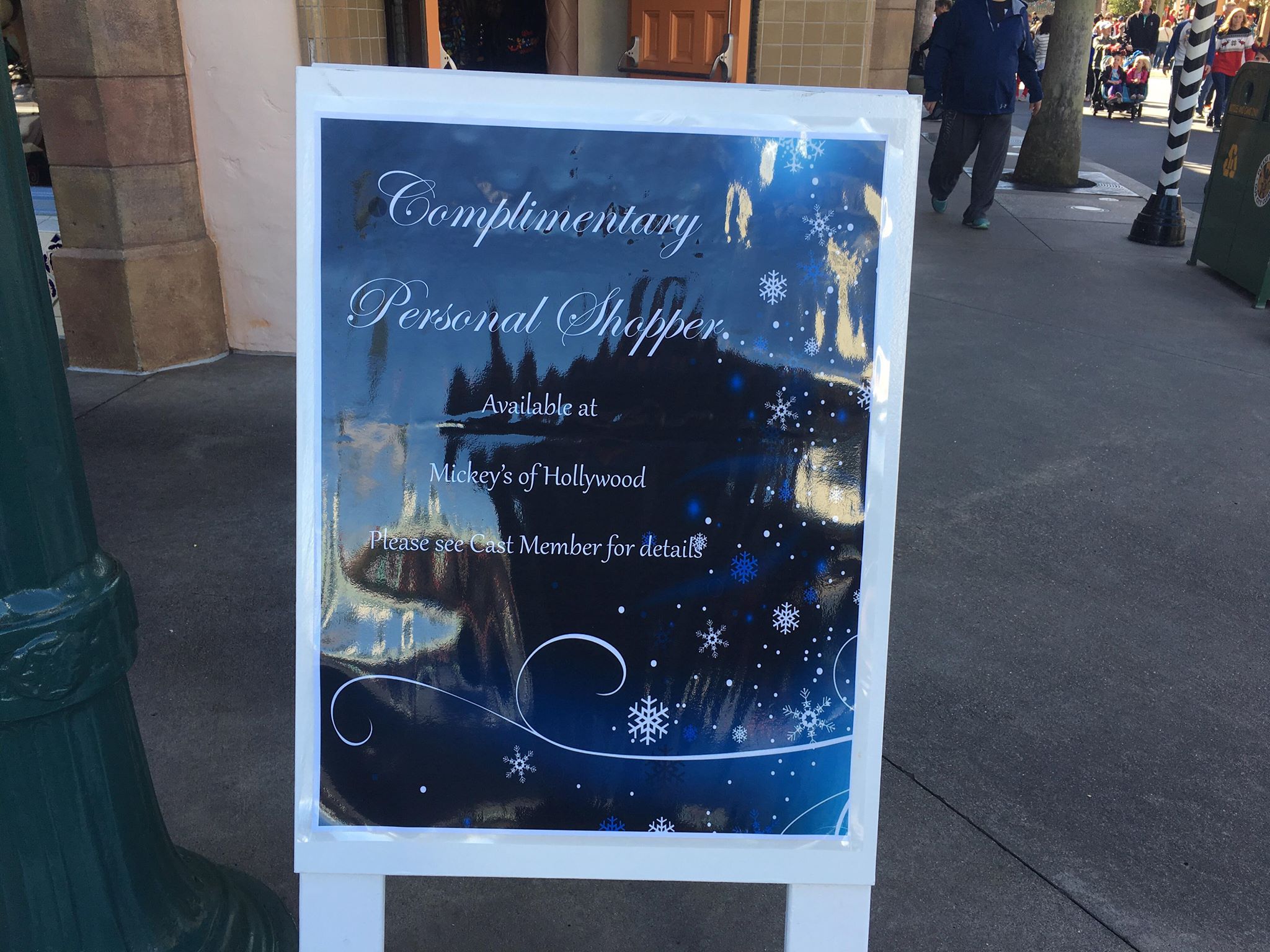Walt Disney World is Currently Testing a Personal Shopper Service