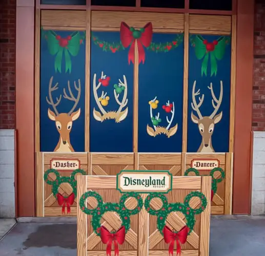 New Holiday Walls in Downtown Disney