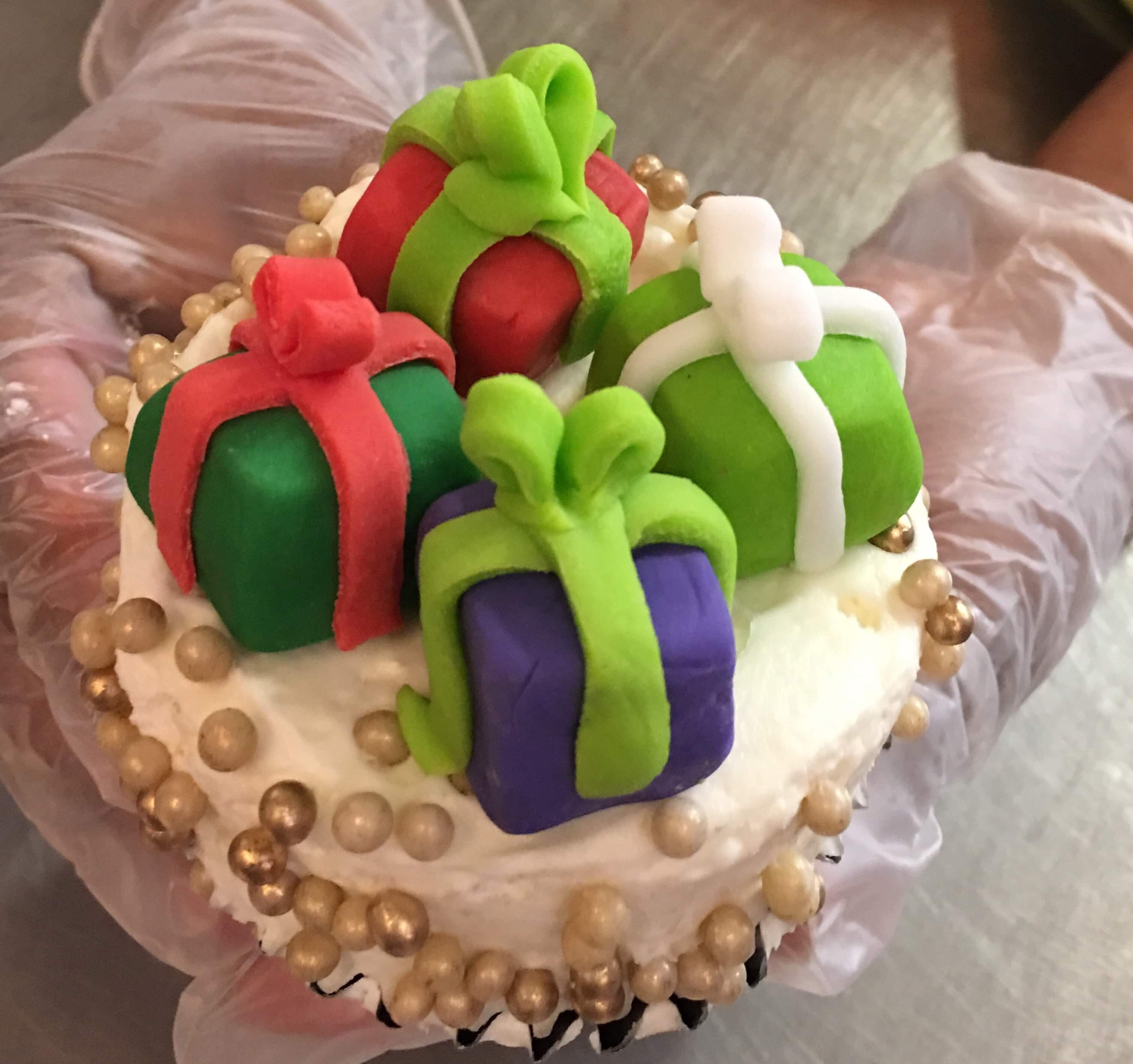 New Holiday Themed Cupcake Found at Epcot’s Sunshine Seasons