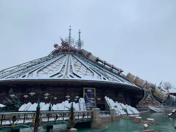 Snow at Disneyland Paris!