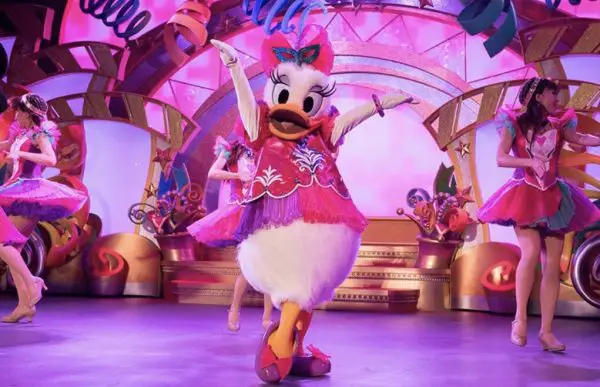 Tokyo Disneyland Celebrates Daisy Duck at Let's Party Gras