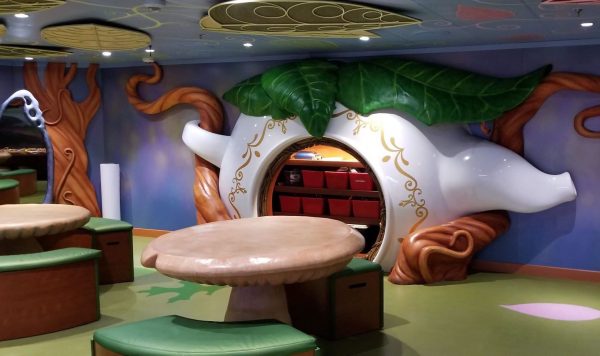 Take A Tour of The Oceaneer Club and Lab Aboard The Disney Magic