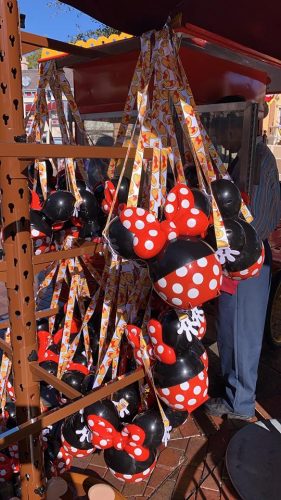 Minnie Mouse Balloon Popcorn Bucket Is Polka Dotted Perfection