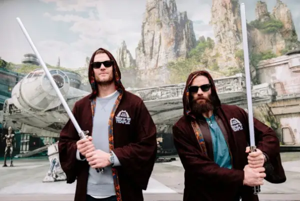 Tom Brady And Julian Edelman Dropped By Hollywood Studios For Photo Op At The Millennium Falcon Wall