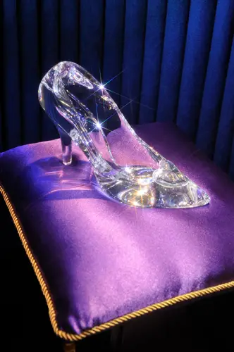 Which Glass Slipper Does Cinderella Lose?