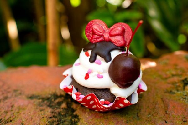 Sweet "Love" Treats at Walt Disney World for Valentine's Day