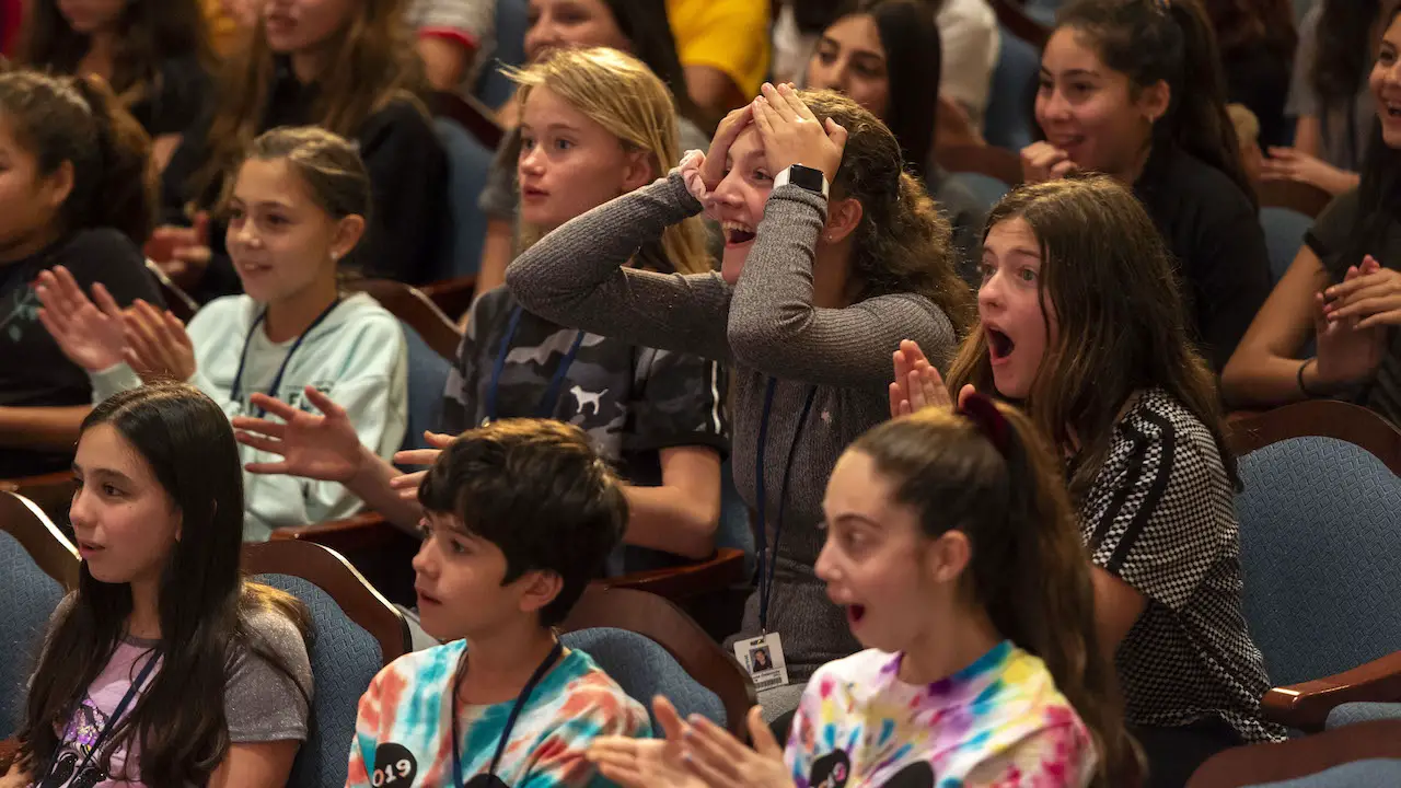 Performing Arts Students Get Surprised By Aladdin On Broadway Stars