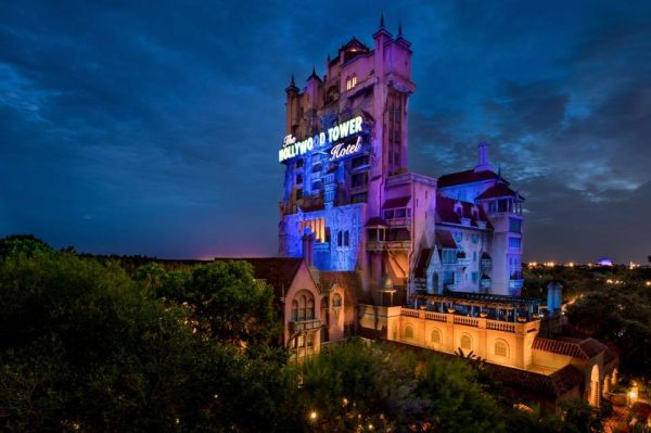 Disney World Extending Holiday Theme Park Hours!