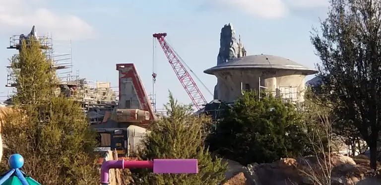 Construction Update: Star Wars: Galaxy's Edge at Disneyland and Walt ...