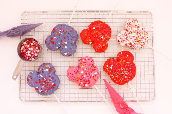 Mickey-shaped cookie pops
