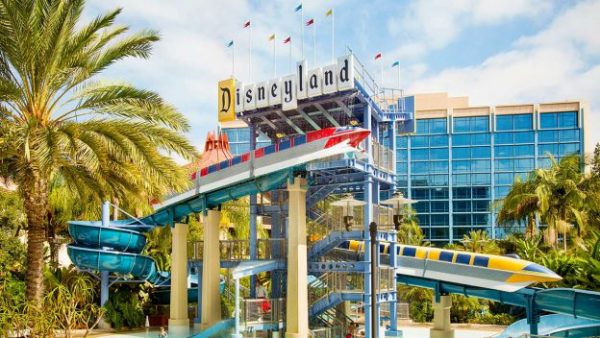 Disneyland Reservations Canceled Through November 21