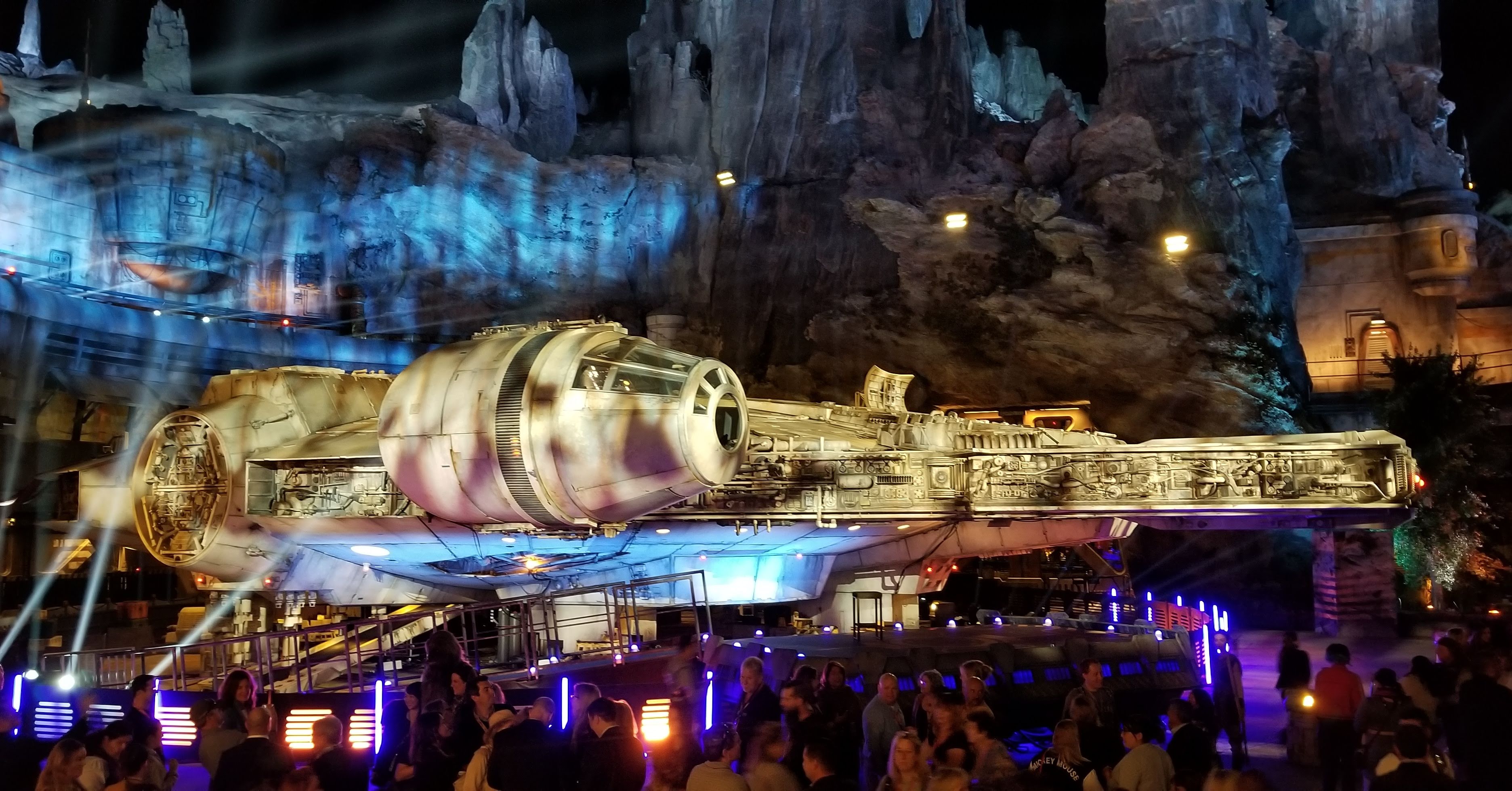 Photo and Video Tour of Star Wars Galaxy’s Edge