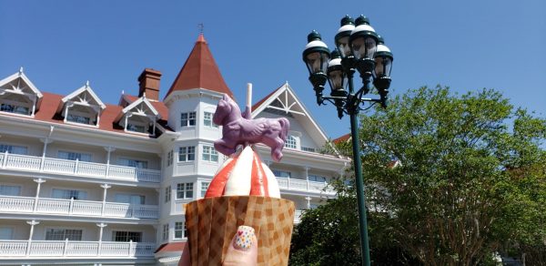 New Carousel Cupcake Spins into Walt Disney World Resort Hotel.