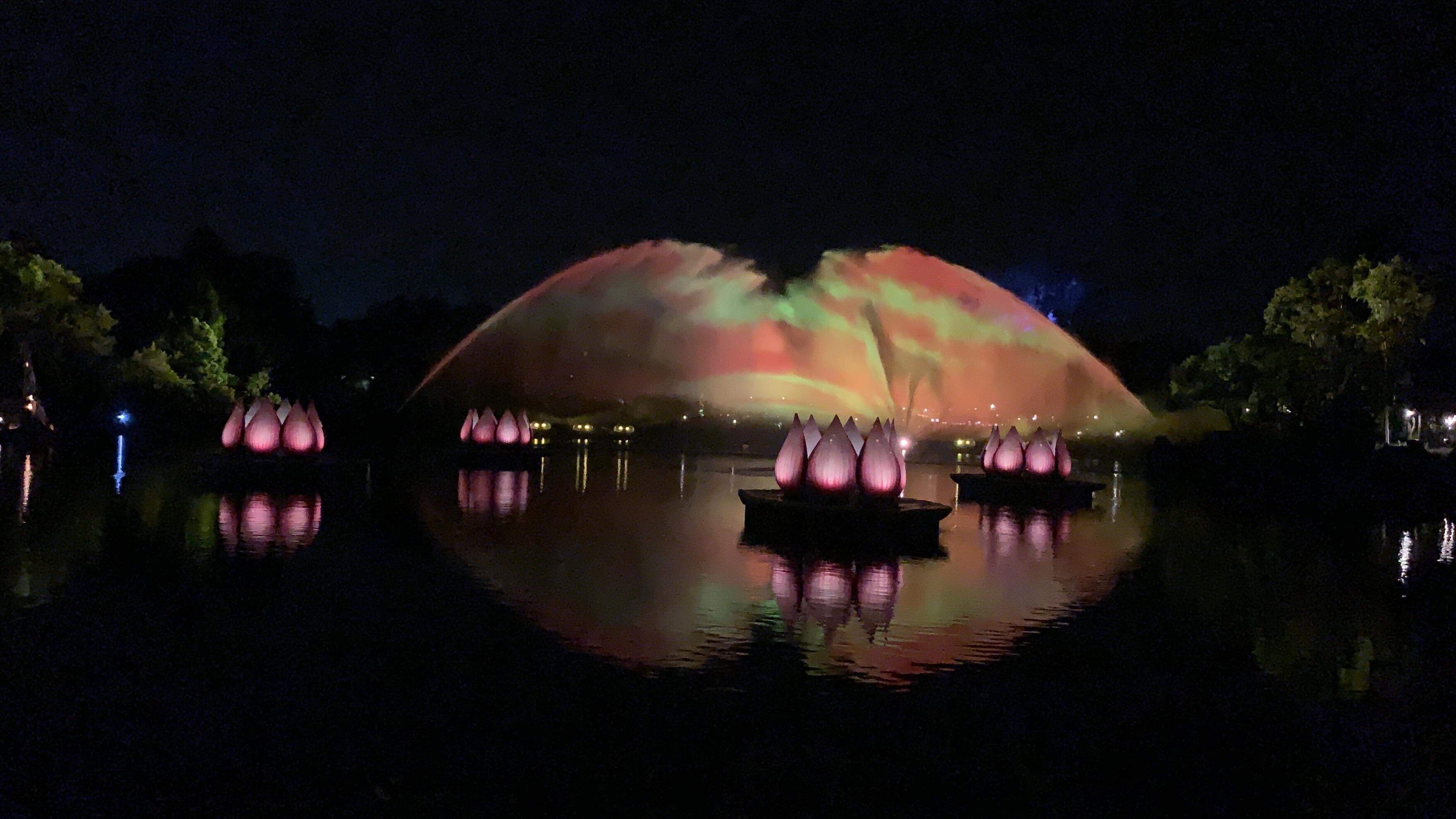 Rivers Of Light: We Are One Show Debuts At Disney's Animal Kingdom ...