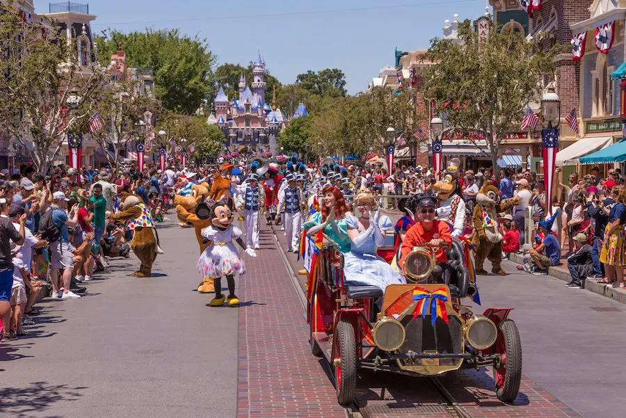 Now At Disneyland: Mickey and Friends Band-Tastic Cavalcade