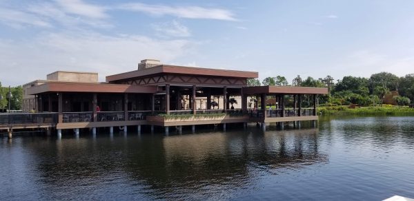 3 Bridges Bar & Grill at Villa de Lago Dining