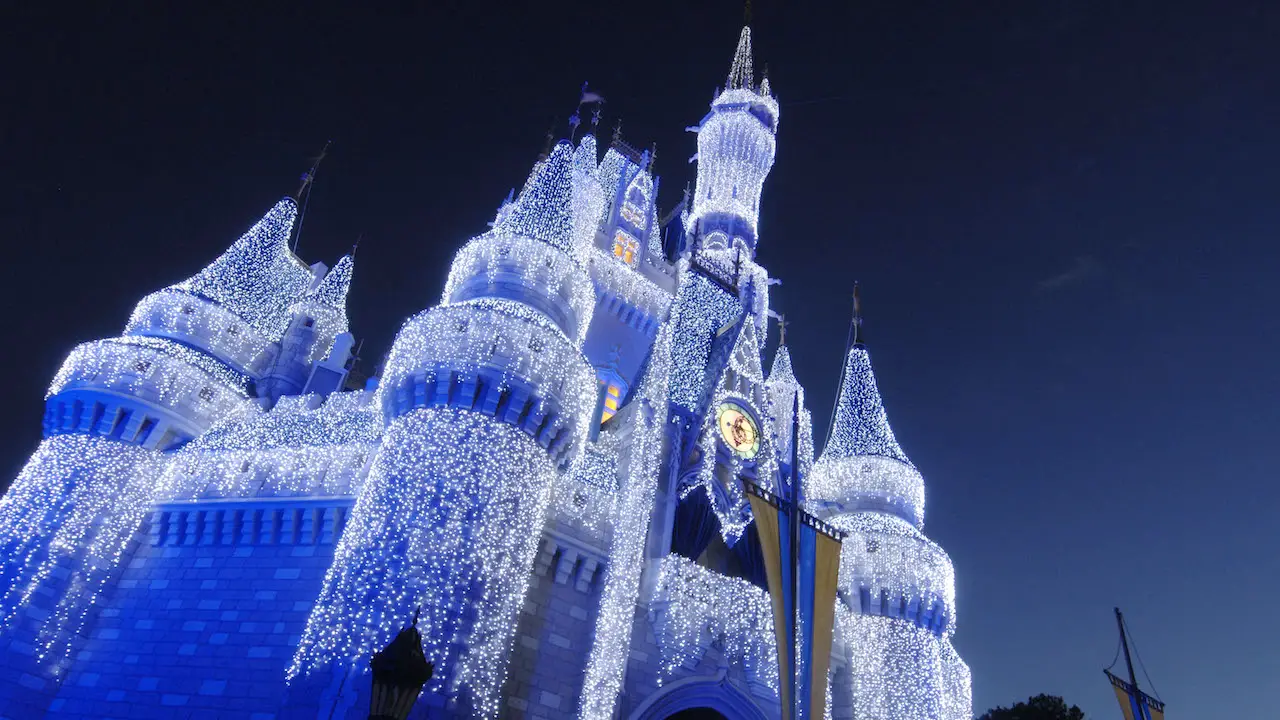 4 New Disney World Offers released including Free Dining for the Fall & Holiday Season!
