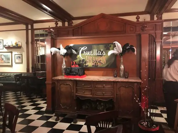 Is Cruella’s Halloween Hide-A-Way Worth The Additional Price During MNSSHP?