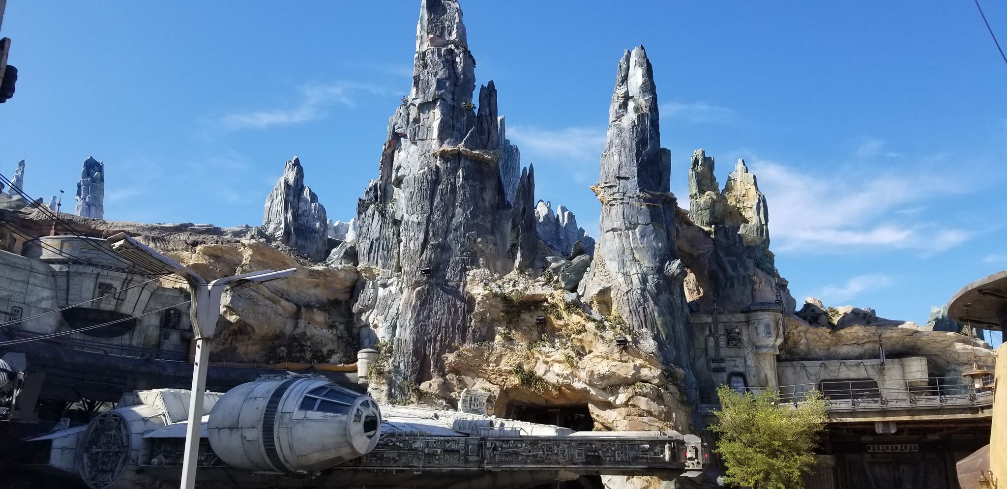Check Out This Star Wars: Galaxy’s Edge Photo Tour