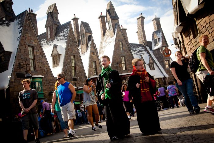 Visit the Wizarding World of Harry Potter this holiday season! -  Practically Perfect Vacations®