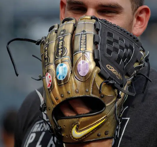 Baseball Pitcher Wears Infinity Gauntlet Glove For MLB Weekend
