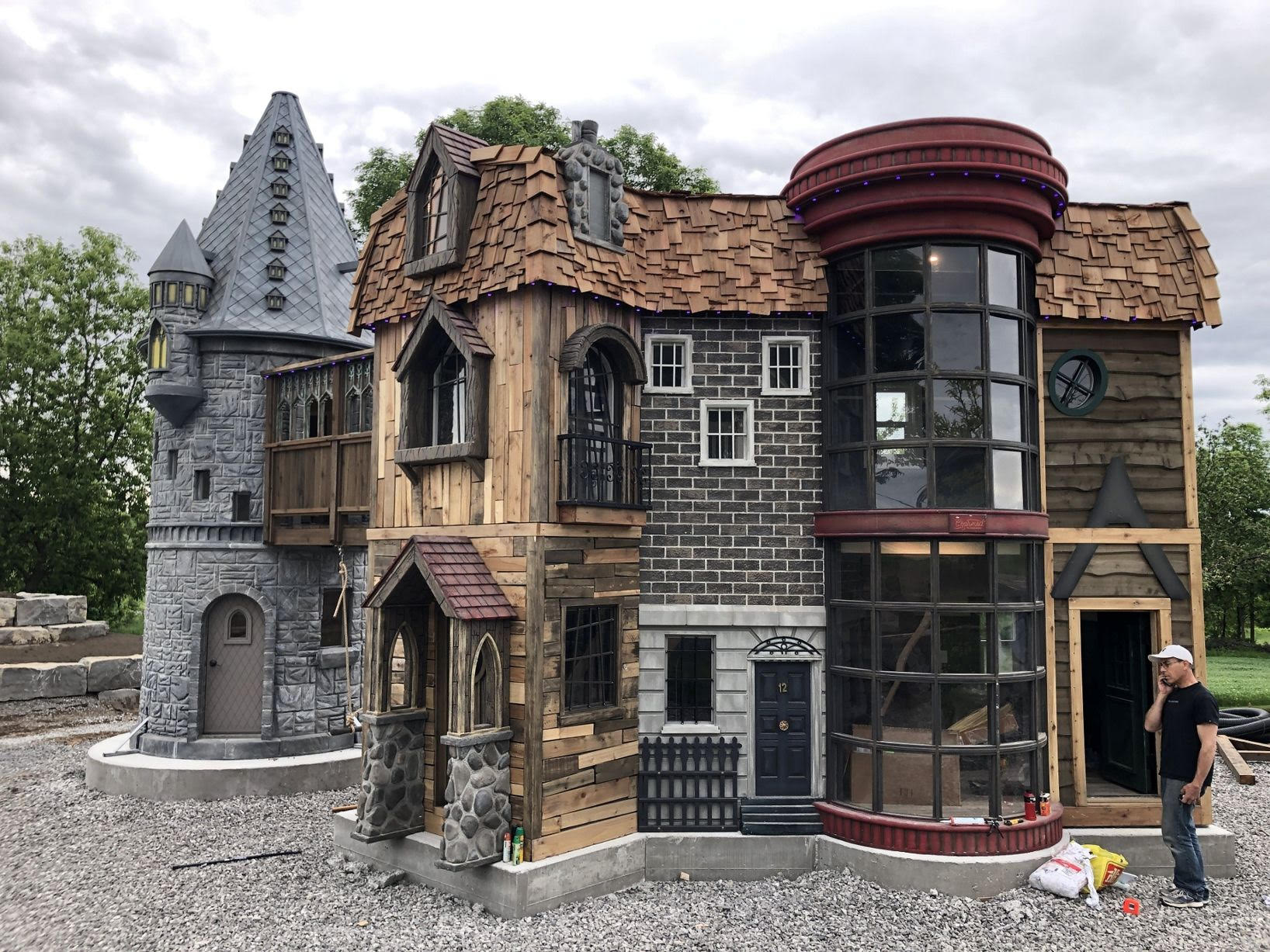 Magical Grandparents Built 350sqft Harry Potter Themed Playhouse for Grandchildren